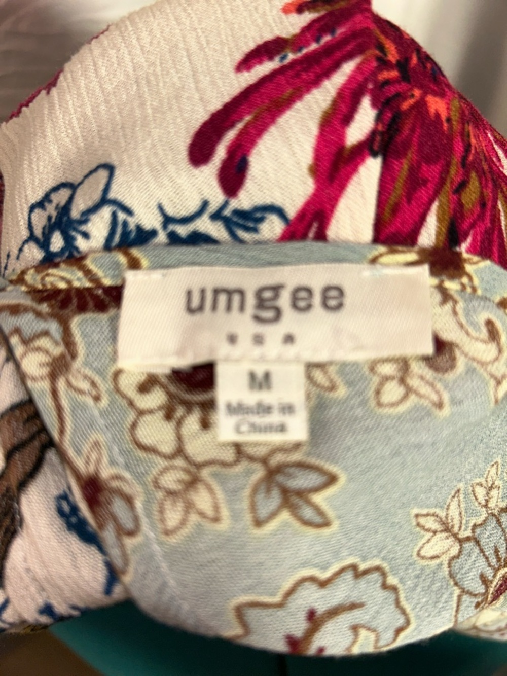 Umgee Floral Open-Front Tunic  Kimono Cardigan in Ivory, Pink & Blue size medium - Picture 2 of 9